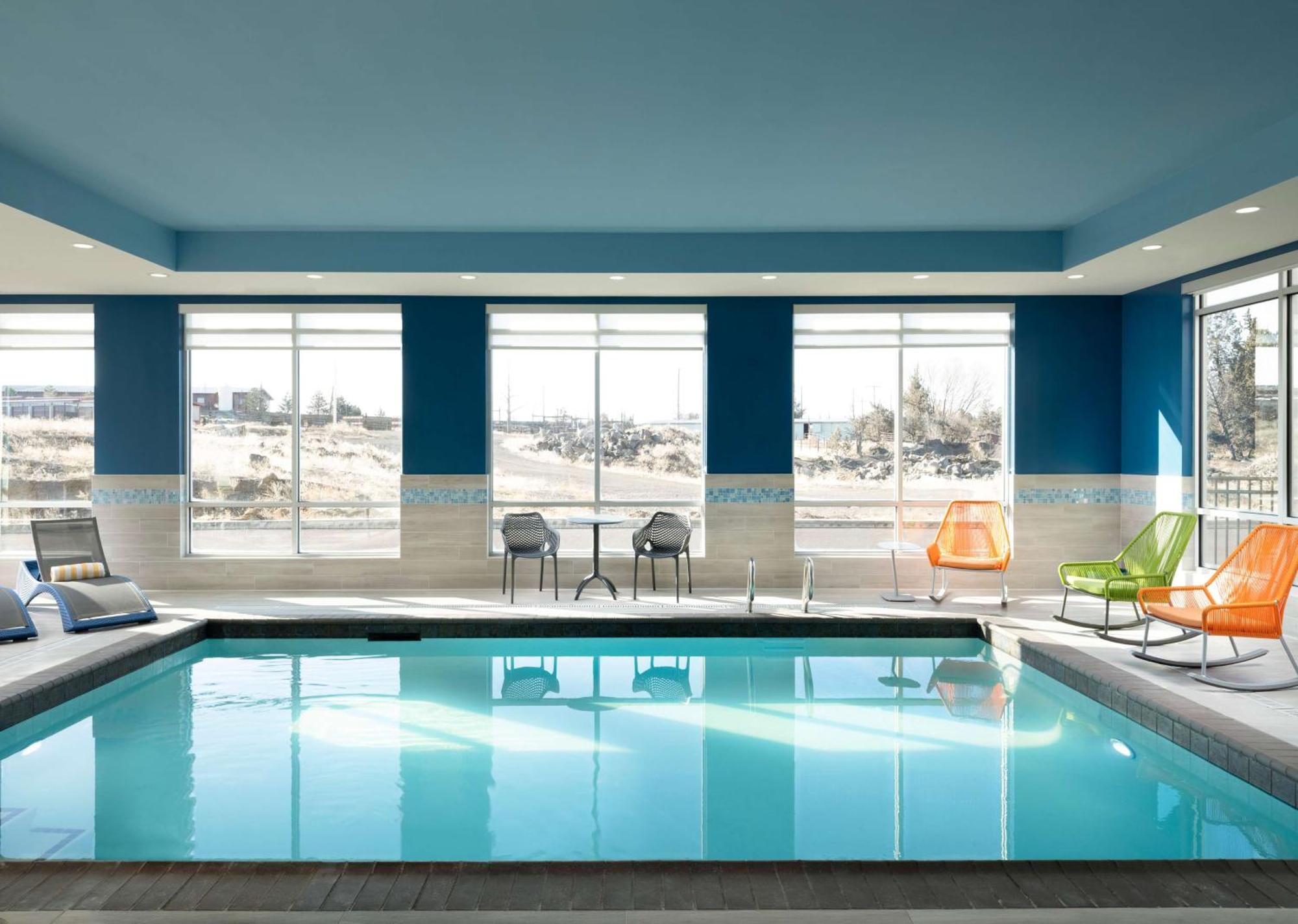 Hampton Inn Redmond Bend Airport Екстер'єр фото