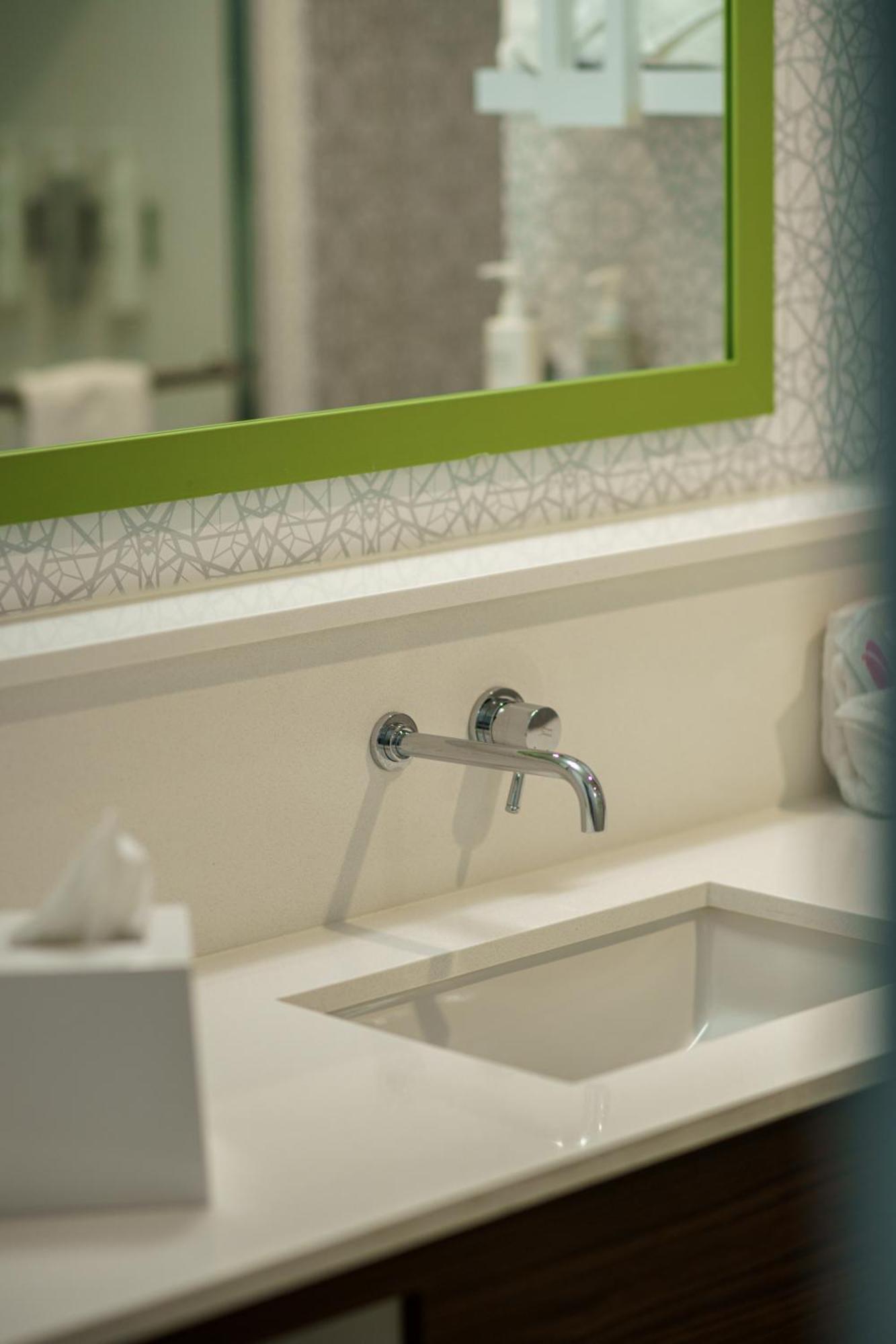 Hampton Inn Redmond Bend Airport Екстер'єр фото