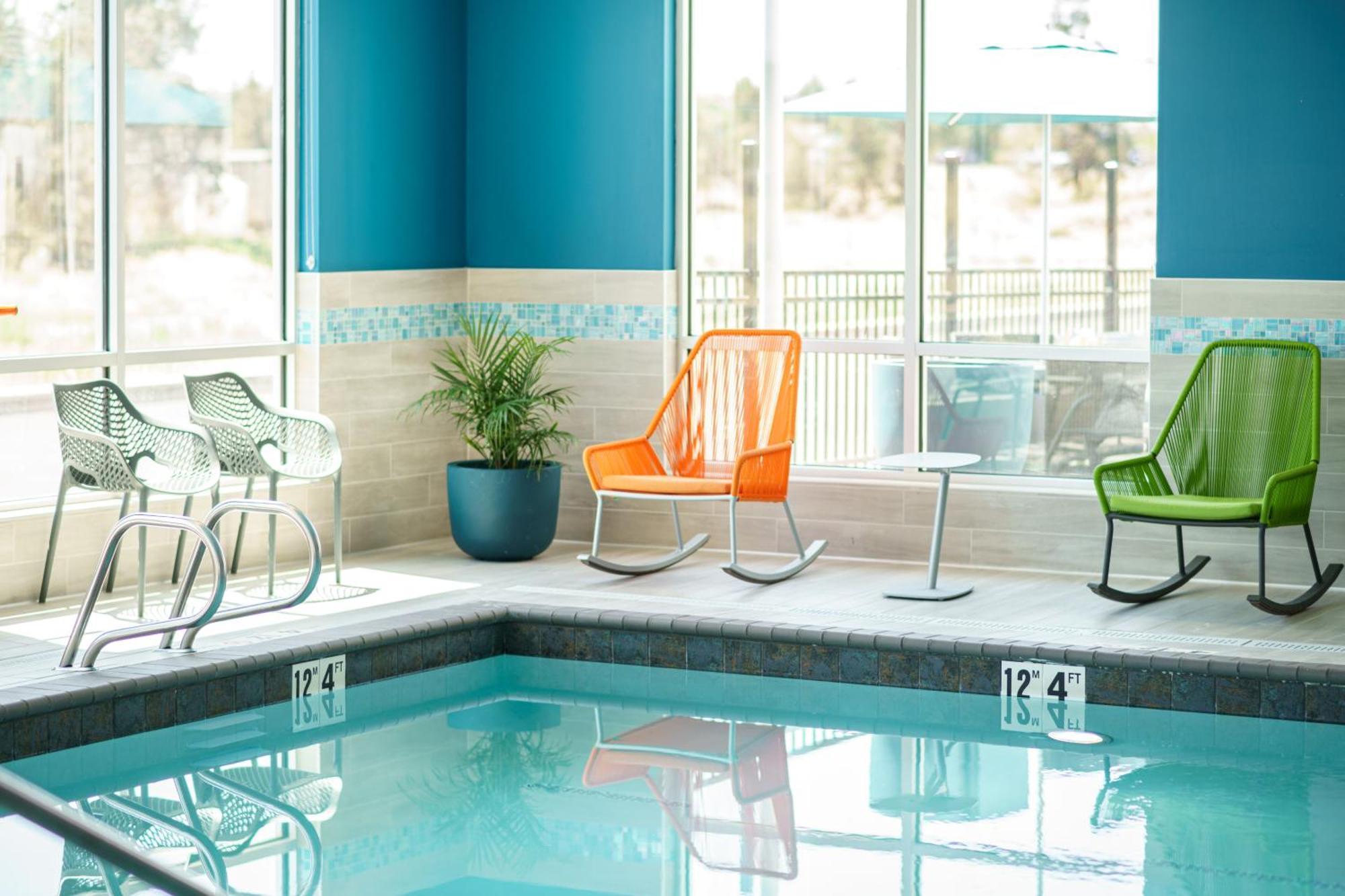 Hampton Inn Redmond Bend Airport Екстер'єр фото